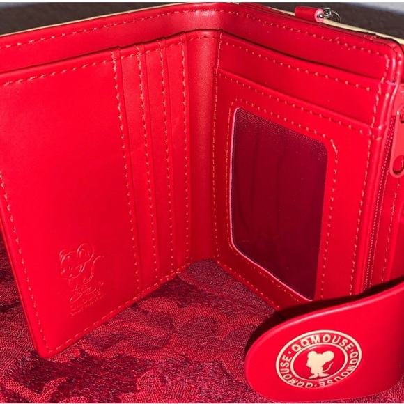 Mickey Mouse Bifold Wallet Excellent Condition - Picture 2 of 3